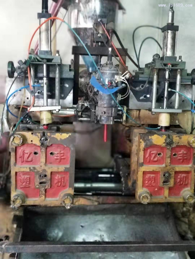 佛山市顺德区容桂顺映吹瓶厂 (3)机器